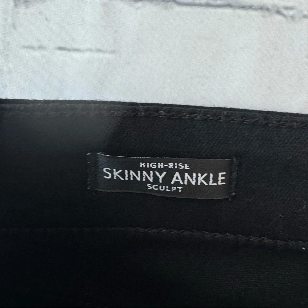 ✅ White House Black Market Black Skinny High Rise ankle jeans size 4 - Picture 6 of 12